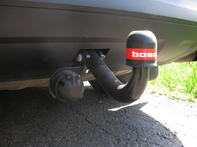 Фаркоп Bosal для Volkswagen Touareg II 2010-2018. Артикул 029-741